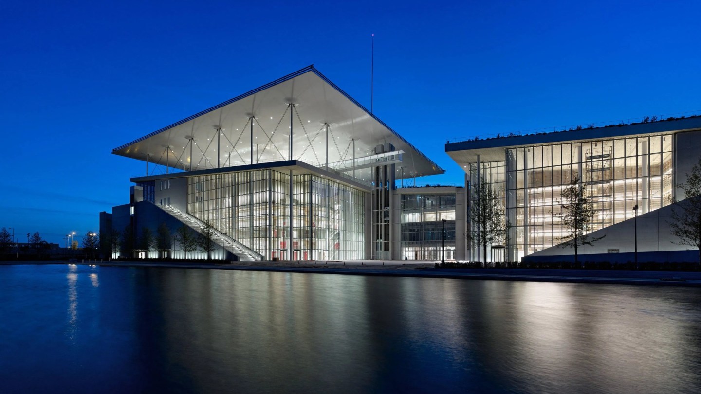 The Greek National Opera left and the National Library of Greece rightSNFCC Yiorgis Yerolymbos klein