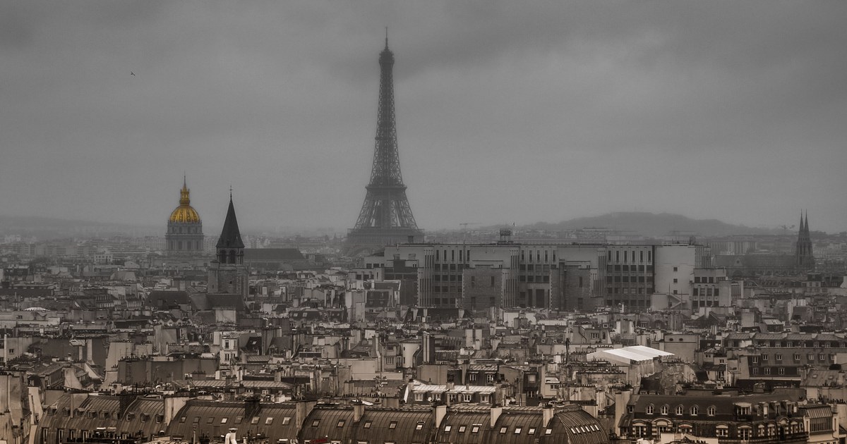 France Film & TV Financing: The Complete Guide 3 Paris skyline with the Eiffel Tower, representing France film and TV financing incentives